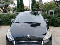 Usata Peugeot 208 Allure 82 CV (60 kW) 2013 Nero Utilitaria