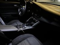 Usata Alfa Romeo Giulia Super 150 CV (110 kW) 2017 Grigio Berlina