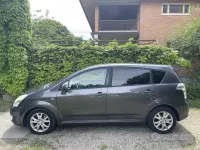 Usata Toyota Corolla Verso 177 CV (130 kW) 2008 Grigio Monovolume
