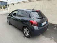 Usata Peugeot 208 Style 82 CV (60 kW) 2018 Grigio Utilitaria