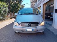 Usata Mercedes Viano 150 CV (110 kW) 2010 Argento Monovolume