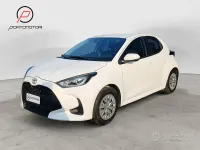 Usata Toyota Yaris Hybrid Active 92 CV (67 kW) 2025 Bianco Berlina