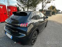 Usata Peugeot 208 100 CV (73 kW) 2023 Nero Utilitaria