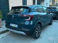Usata Renault Captur Zen 91 CV (66 kW) 2023 Bluazzurro SUV