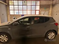 Usata Dacia Sandero Expression 65 CV (47 kW) 2024 Grigio Berlina