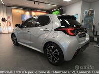 Usata Toyota Yaris Hybrid Lounge 115 CV (84 kW) 2020 Grigio Berlina