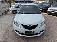 Usata Lancia Ypsilon Platinum 80 CV (58 kW) 2016 Bianco Utilitaria