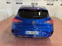 Usata Renault Clio V Techno 101 CV (74 kW) 2025 Bluazzurro Berlina