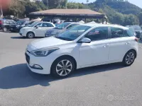 Usata Hyundai i20 Comfort 82 CV (60 kW) 2017 Bianco Utilitaria