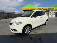 Usata Lancia Ypsilon 95 CV (69 kW) 2016 Bianco Utilitaria