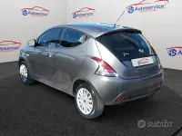 Usata Lancia Ypsilon Silver 69 CV (50 kW) 2014 Grigio Utilitaria