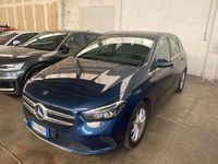 Usata Mercedes B220 190 CV (139 kW) 2019 Blu/azzurro Monovolume