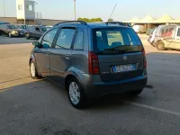 Usata Fiat Idea 69 CV (50 kW) 2004 Grigio Monovolume