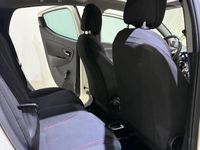 Usata Lancia Ypsilon 69 CV (50 kW) 2014 Bianco Utilitaria
