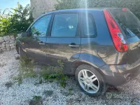Usata Ford Fiesta 90 CV (66 kW) 2006 Bluazzurro Utilitaria