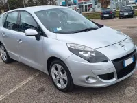 Usata Renault Scénic III Luxe 130 CV (95 kW) 2012 Grigio Monovolume