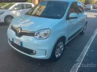 Usata Renault Twingo 30 kW (42 CV) 2021 Bluazzurro Utilitaria