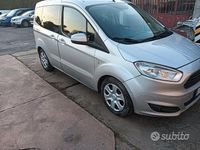Usata Ford Courier 2016 Grigio Monovolume