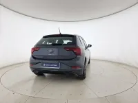 Usata VW Polo Life 80 CV (58 kW) 2023 Smoky grey metallizzato Utilitaria