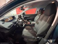 Usata Peugeot 5008 Allure 131 CV (96 kW) 2019 Verde SUV