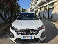 Usata Peugeot 2008 Allure 131 CV (96 kW) 2023 Bianco SUV