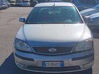 Usata Ford Mondeo Ghia 155 CV (114 kW) 2005 Argento Berlina