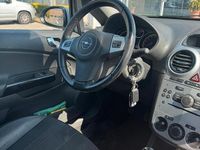 Używany Opel Corsa 86 KM (63 kW) 2013 Biały Sedan/Limuzyna