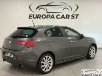 Usata Alfa Romeo Giulietta Exclusive 140 CV (102 kW) 2012 Grigio Utilitaria