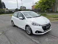 Usata Peugeot 208 83 CV (61 kW) 2019 Bianco Utilitaria