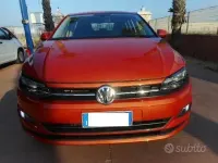Usata VW Polo Highline 90 CV (66 kW) 2019 Arancione Utilitaria
