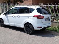 Usado Ford B-MAX 95 CV (69 kW) 2014 Blanco Monovolumen