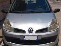 Usata Renault Clio III 86 CV (63 kW) 2006 Grigio Berlina