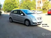 Usata Mercedes B160 Premium 95 CV (69 kW) 2011 Grigio Utilitaria