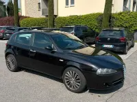Usata Alfa Romeo 147 105 CV (77 kW) 2009 Nero Utilitaria