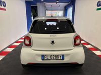 Usata Smart ForFour 71 CV (52 kW) 2017 Bianco Utilitaria