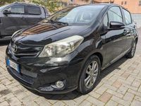 Usata Toyota Yaris Active 90 CV (66 kW) 2014 Nero Utilitaria