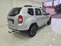 Usata Dacia Duster 110 CV (80 kW) 2016 Grigio SUV