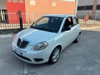 Usata Lancia Ypsilon Silver 77 CV (56 kW) 2011 Bianco Utilitaria