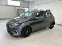 Usata Toyota Yaris Active 72 CV (52 kW) 2019 Grigio Berlina