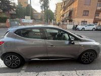 Usado Renault Clio IV 120 CV (88 kW) 2016 Gris Utilitario