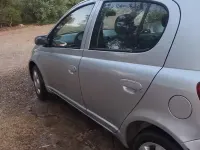 Usata Toyota Yaris 86 CV (63 kW) 2001 Grigio Utilitaria