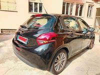 Usata Peugeot 208 Access 82 CV (60 kW) 2016 Nero Utilitaria