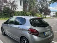 Usata Peugeot 208 Signature Sky 83 CV (61 kW) 2018 Utilitaria