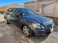 Gebraucht Mercedes E250 204 PS (150 kW) 2011 Grau Limousine