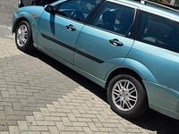 Usata Ford Focus Ghia 115 CV (84 kW) 2001 Grigio Berlina