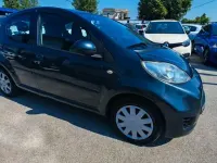 Usata Peugeot 107 68 CV (50 kW) 2009 Blu Utilitaria