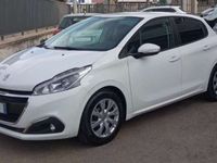 Usata Peugeot 208 75 CV (55 kW) 2018 Bianco Utilitaria