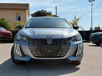 Usata Peugeot 208 Allure 101 CV (74 kW) 2024 Argento Utilitaria