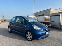 Usata Toyota Aygo 67 CV (49 kW) 2007 Blu Utilitaria