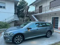 Usata VW Passat 190 CV (139 kW) 2017 Grigio Station wagon